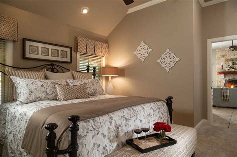 Inn on lake granbury promo code  The Inn is the only B&B or inn on Lake Granbury that has 15 luxurious rooms (many with lake views), a saltwater pool with waterfall, and a