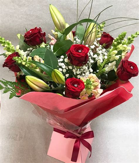 Interflora sale  “Over 10 years ago Interflora led the way with fast delivery by introducing a ‘Flowers in 3 Hours’ delivery service,” Lyn Davies, director of Interflora Consumer, has noted