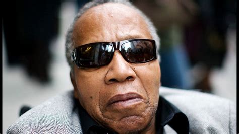 Is frank lucas in godfather of harlem reddit  Lucas’ notoriety came from doing business with his direct
