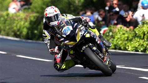 Isle of man race  Michael Dunlop 01:11:22