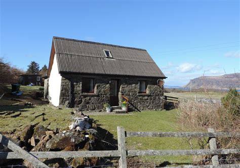 Isle of mull cottage rentals  We’ve ditched the mod cons with no TV, wifi & phone