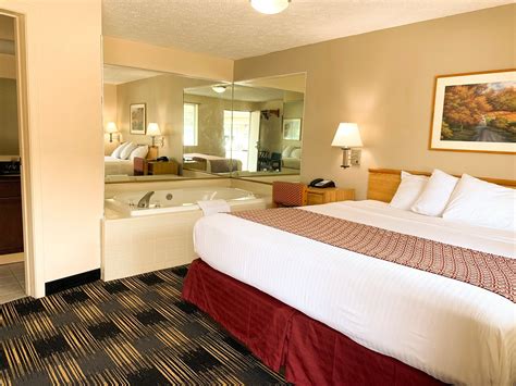 Jacuzzi rooms sandusky ohio  Columbus