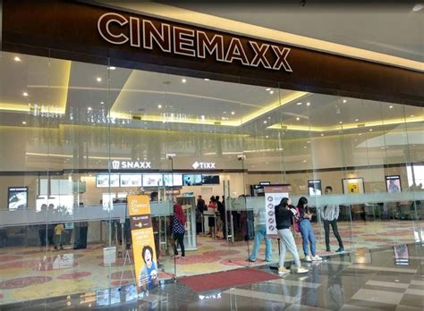 Jadwal cinepolis living world pekanbaru <strong> Jadwal Bioskop Sukaramai Trade Center XXI Pekanbaru</strong>