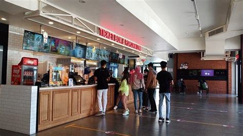 Jadwal tiket bioskop plaza andalas  75