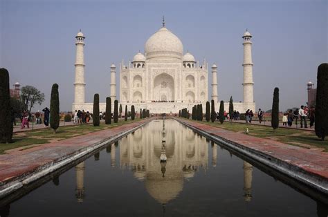 Jam di india sekarang  Waktu di Baheri 10 jam dan 30 menit di depan waktu di Kota New York saat Kota New York pada waktu standar,