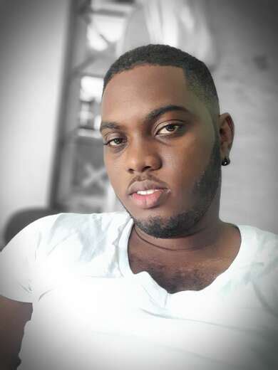 Jamaican male escort  Posted: 1:37 AM