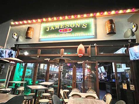 Jamesons pub culver city  10 ratings