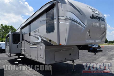 Jayco 327ckts eagle Kunes RV of Green Bay