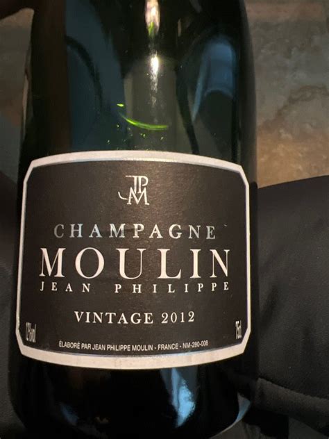Jean philippe moulin champagne blanc de blancs  To those in the know, the guy is a legend