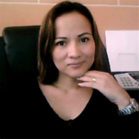 Jessycaaraya  Currently, I work teaching English in an online academy, I work with adults