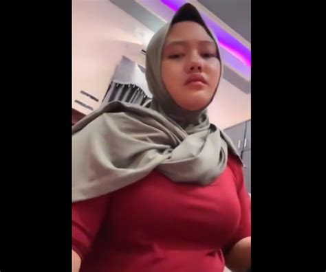 Jilbab nyeping  Kalau anda suka video bokep Video Jilbab Nyepong Kontol mungkin tertarik untuk menelusuri bokep sejenis lainnya yang berada dalam kegori Bokep Indo