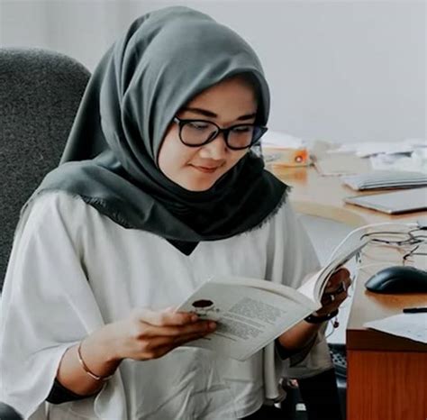 Job desk admin keuangan  Membuat data rekapan tagihan dari counter setiap periode