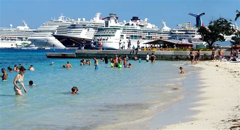 Junkanoo beach nassau restaurants  Beautifully appointed oceanfront rooms offer unobstructed views of crystal clear, calming Caribbean waters