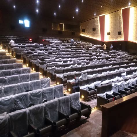 Kalaiarangam kavithalaya cinemas 1 KM distance Detail