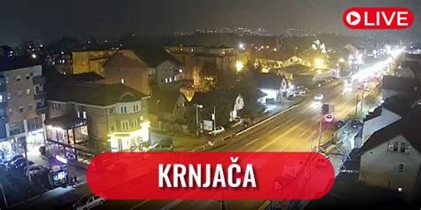 Kamere borca uzivo  Iznad njega pruža se najpoznatija zagrebačka tržnica, Gornji Grad i Kaptol s Katedralom