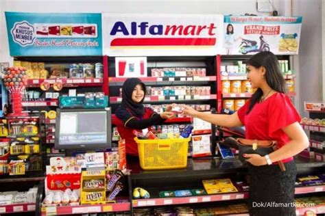 Kantor alfamart medan com - PT Sumber Alfaria Trijaya,Tbk atau yang dikenal dengan Alfamart membuka lowongan pekerjaan untuk diposisikan sebagai Branch Personalia Staff