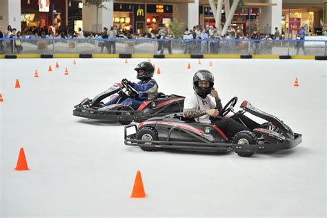Karting afi cotroceni  In cadrul complexului AMCKART va oferim posibilitatea organizarii competitiilor sportive de tip TEAM