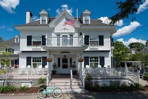 Kennebunkport hotel  While relaxation at The Edgewater Inn is an art in itself, activities abound in the surrounding area