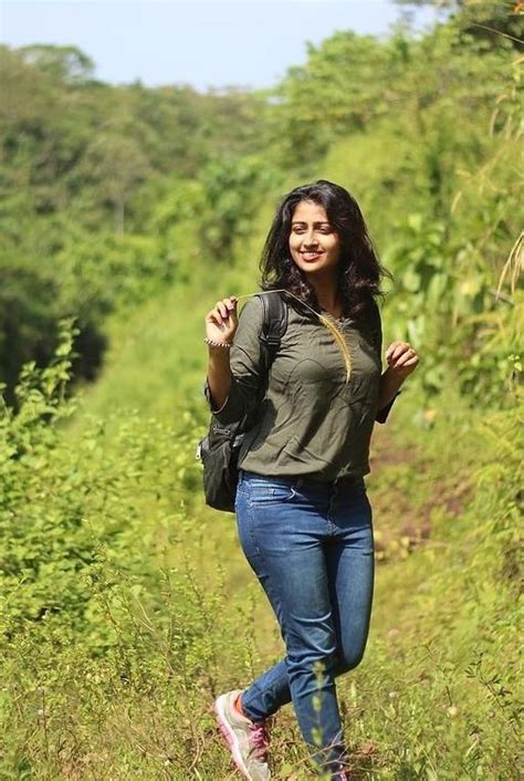 Kerala escort in muscat Kerala Girl Aarthi Nair – Indian escort in Muscat