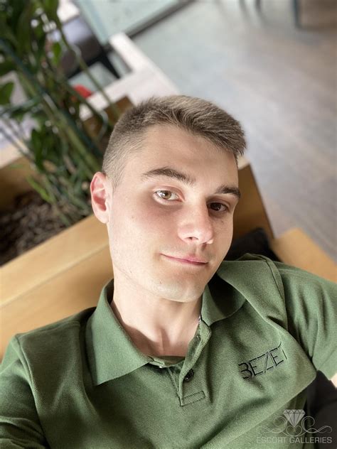 Kiev gay escort tourist 