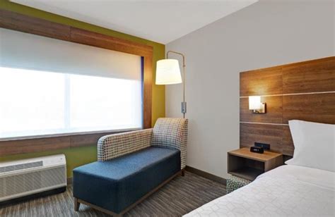 Kingston canada hotel with fitness center  Popular attractions King's Crossing Outlet and Wolfe Island are located nearby