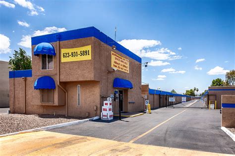 Kingswood parke az storage units  17% of Kingswood Parke’s apartments are found in large buildings of 50 units or more, 30% are located in smaller apartment complexes with less than 50 units, and 50% are single-family rentals
