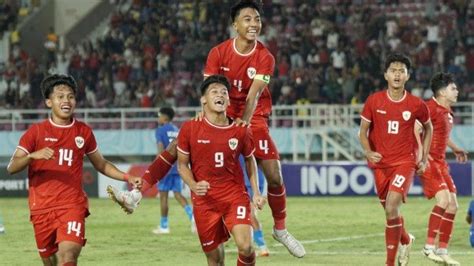 Klasemen sementara com - Berikut klasemen sementara Piala Dunia 2022 setelah separuh dari keseluruhan grup, yakni Grup A sampai D merampungkan matchday pertamanya