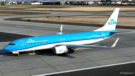 Klm1021 UK Time The time in the UK is GMT (Greenwich Mean Time) from October till March 29, and BST (British Summer Time) the rest of the year