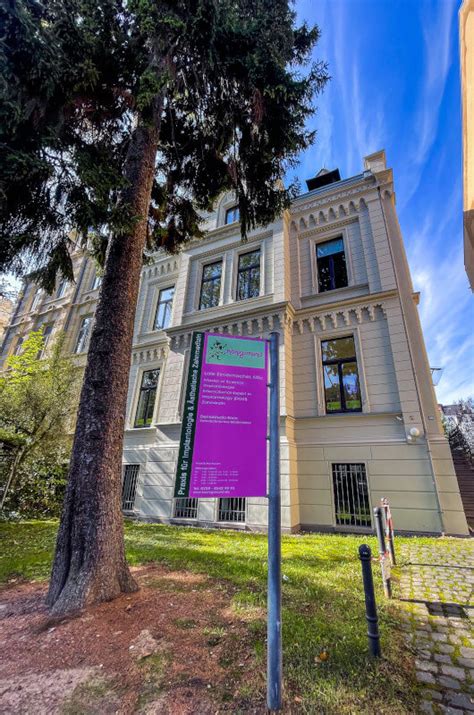 Koenigsmund bonn rezensionen  Lord Janos Slynt ist ein Nebencharakter, der erstmalig in der vierten Episode der ersten Staffel auftritt