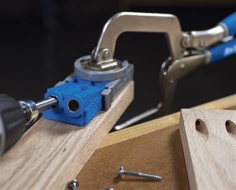 Kreg jig norge  The stop collar hits the jig and limits the depth of your drill bit so you don’t break through the other side