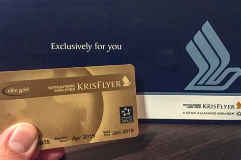 Krisflyer kartu kredit  • BCA Singapore Airlines PPS Club Visa Infinite: jenis kartu kredit untuk nasabah yang berpenghasilan minimal 3 juta rupiah