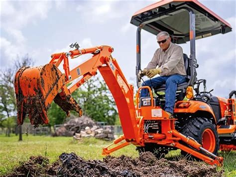 Kubota bx23s box scraper  Everything went smoothly without any mishaps