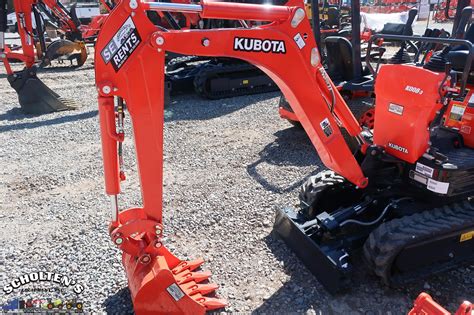 Kubota k008 3 attachments  To enable passage through narrow spaces such as doorways and gates, the adjustable width track frame can reduce the K008-5’s track width down to 2’4” (700 mm) by simply operating a single lever