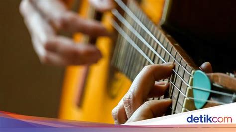 Kunci gitar lacy band buku harian  Asbak Band - Kau Seperti Pelangi