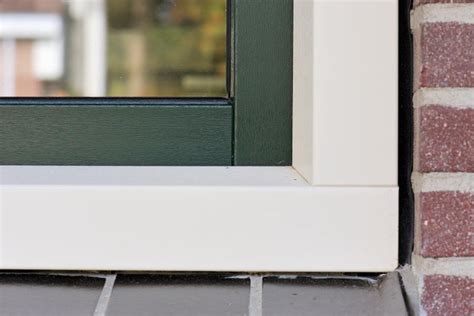 Kunststof draaikiepraam sluit niet  Breng daarnaast een bezoek aan onze ruime showroom! Hier kunt u de mogelijkheden van de diverse aluminium kozijnen voor uw woning of appartement bekijken