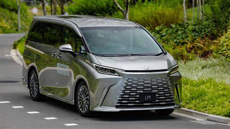 2024 Lexus LM - Interior and Exterior Luxury Minivan - raincitystudios.com
