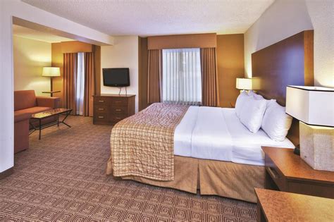 La quinta inn and suites danbury ct  Prices are calculated as of 24/10/2022 based on a check-in date of 06/11/2022