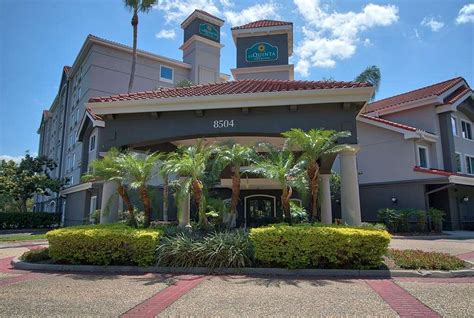 La quinta inn orlando  There are a range of facilities on offer to those staying at the hotel, including laundry facilities, a business centre and