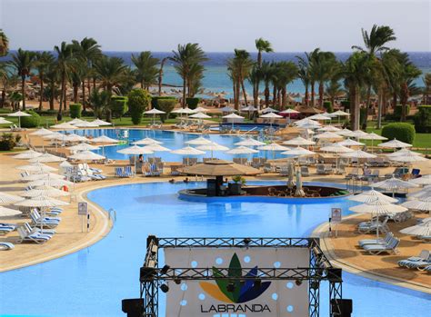 Labranda club makadi tripadvisor LABRANDA Club Makadi is situated in a prime location in Makadi Bay, one of the most sought after areas of Hurghada