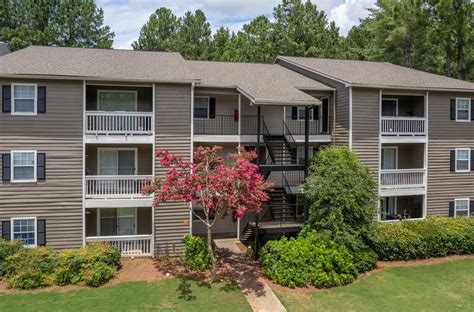 Lake crossing apartments austell ga  2085 Lake Park Dr,