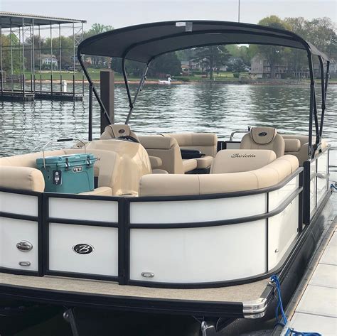Lake effects boat rentals  Seats 8 comfortable and is a beauty to drive