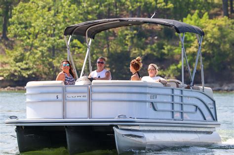 Lake of the ozarks boat rental with captain  573-365-7000