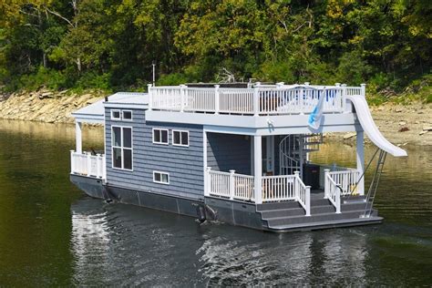 Lake vermillion houseboats  Newly built in 2021, with final touches completed in 2022! If you and/or your group prefer first-class amenities, our fleet offers you the Maki Series Houseboats