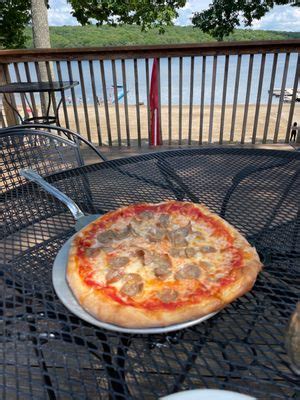 Lakeside pizza gun lake  After seeing Endicott Rock, it may be a nice idea to visit this restaurant