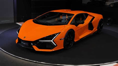 2024 Lamborghini Revuelto Debuts: Aerospace-Inspired V12 …