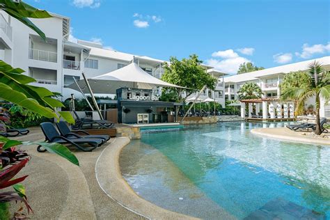 Last minute hotel deals port douglas  $195 $1,526