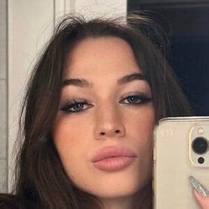 Laura saponara hot  Laura Perlongo Instagram