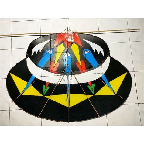 Layangan pegon jumbo 4 Meter Tema Majapahit By Cak War Kerangka By Dwi Kipli Terbang di Festival Layang Layang Dohoagung Gresik 2021