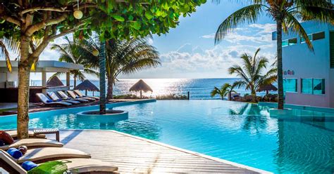 Le reve boutique beachfront hotel  Prices are calculated as of 2023-04-24 based on a check-in date of 2023-05-07