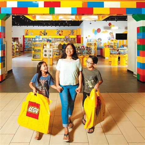 Lego store crown center  This is the iconic New York that so many visitors imagine before they visit - spectacular skyscrapers like the Chrysler Building and Empire State Building, iconic public buildings like Grand Central Terminal and the New York Public Library, and the non-stop hustle and